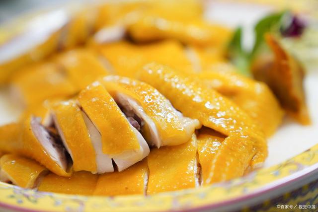 盐焗鸡：客家经典美食
