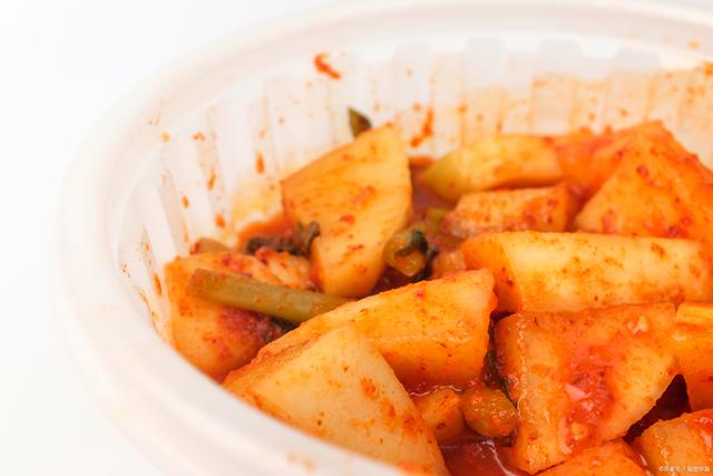 河源美食酸萝卜：一道集甜、酸、辣于一体的美味佳肴